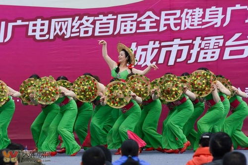 越舞越好看 宜宾26队舞林高手今天下午在图书馆广场斗舞姿 多图 powered discuz